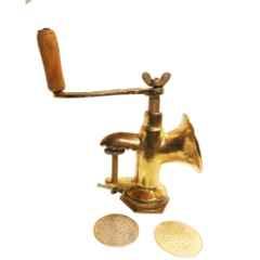 KIING Cast Iron Kitchen Press with 2 Pattern Discs