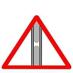 Ladwa 600mm Aluminium Red & White Triangle Gap in Median Cautionary Retro Reflective Road Signage, LSI-CSB-600mm-GIMC