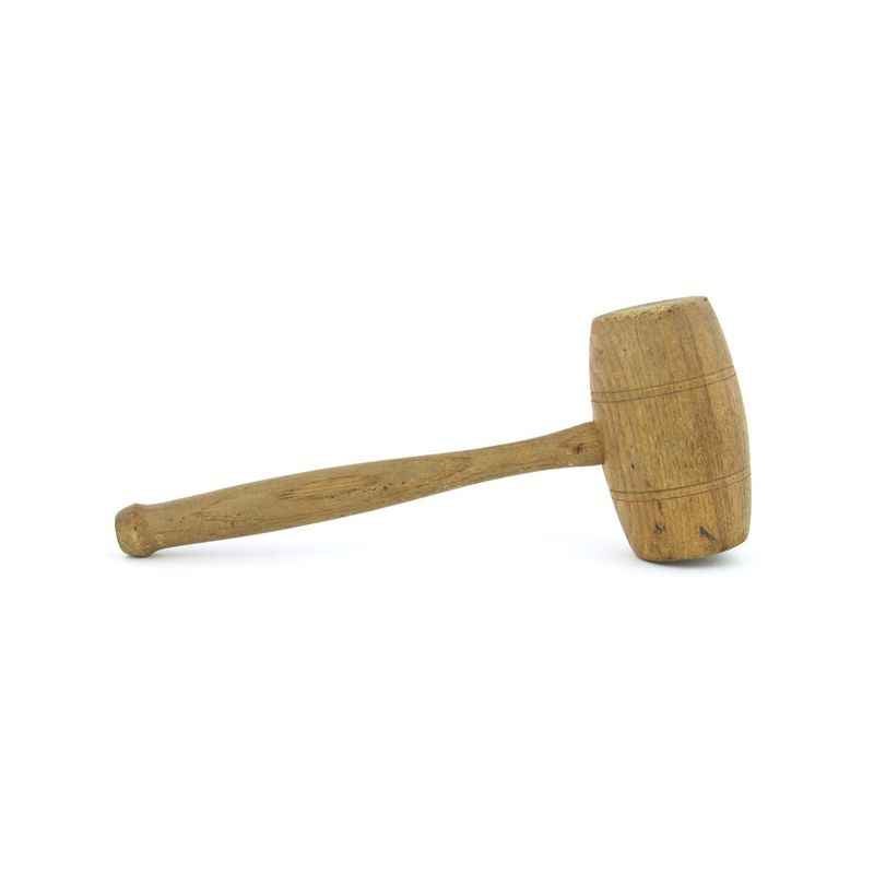 Relief 300 g Wooden Hammer
