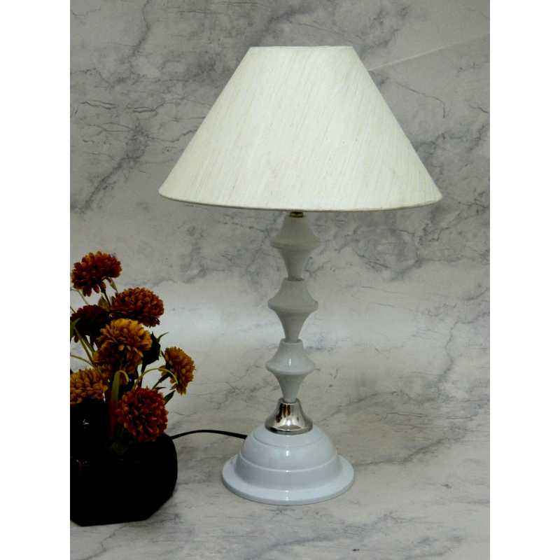 Tucasa Classic White Lamp with Off White Shade, LG-720