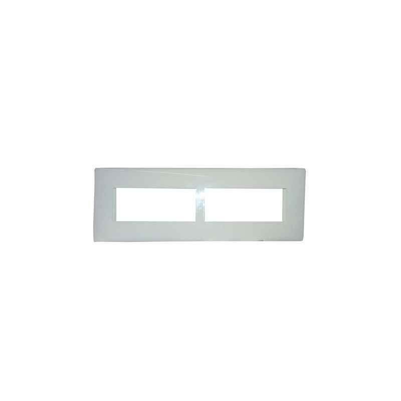 Legrand Mylinc 8M Horizontal White Plate, 6755 67