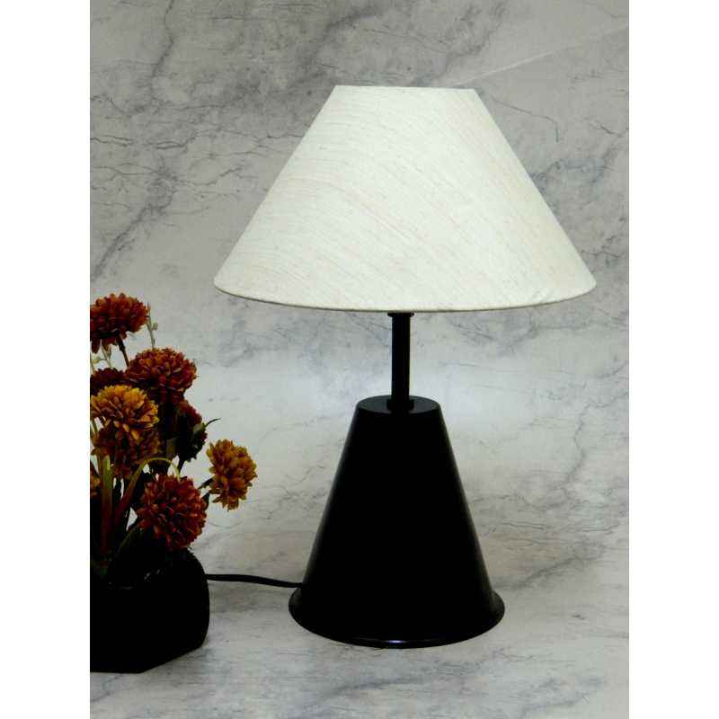 Tucasa Black Metal Table Lamp with Off White Shade, LG-756