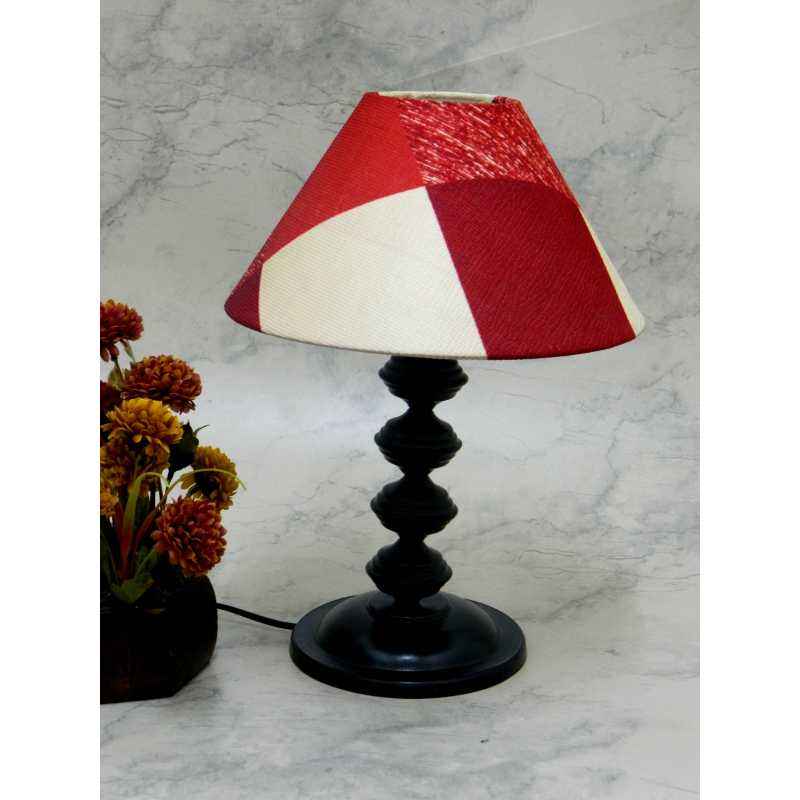 Tucasa Contemporary Table lamp with red Check Shade, LG-736