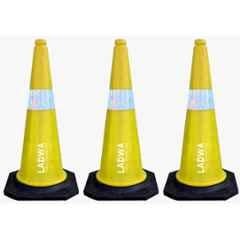 Ladwa 3 Pcs 750mm PVC Impact Resistant Yellow Road Traffic Safety Cone with 3m Chain & 3 Hooks Set