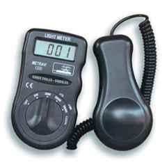 Metravi 1330 Digital Lux Meter (Range: 200-20000 Lux)