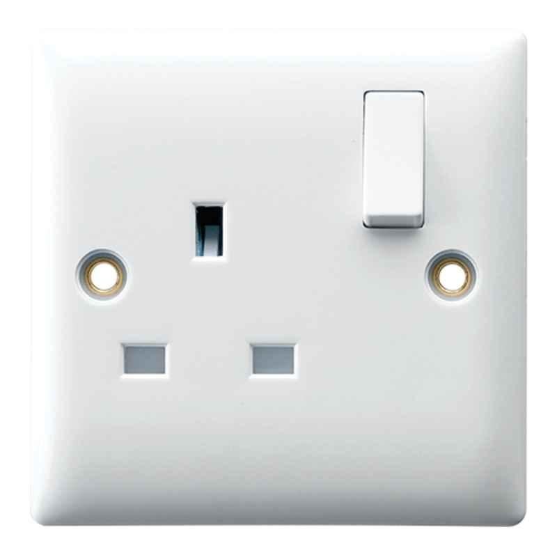 RR 13A Single Outlet Switched Socket, W3001