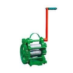 Vinayak Machines Big Cast Iron Green Manual Sugarcane Juice Machine, VN-SCJ-03